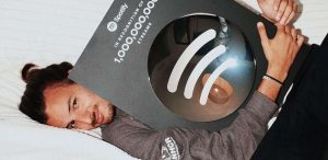 Danny Ocean llegó a las mil millones de reproducciones y se las dedicó a las personas refugiadas