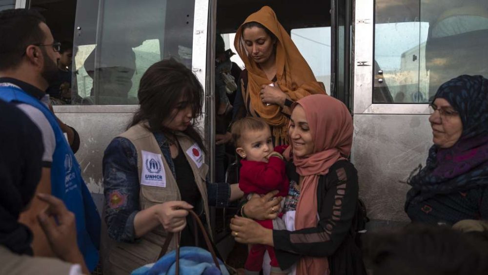 Norte de Siria: El último flujo de refugiados a Irak supera las 10.000 personas