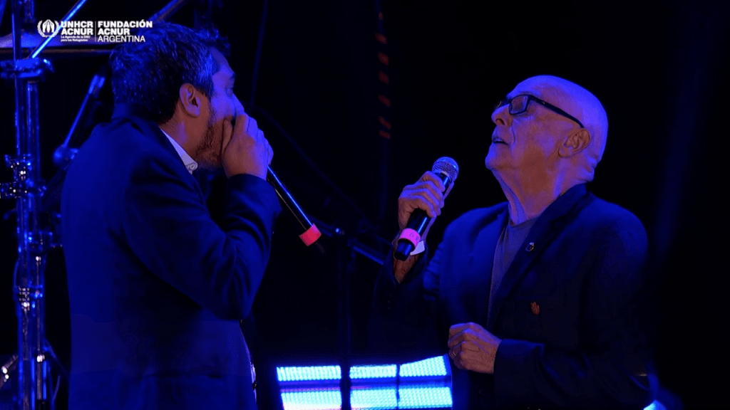Juan Carlos Baglietto junto a Franco Luciani en el Concierto con los Refugiados 2024