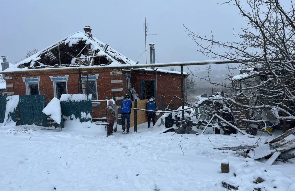 Millones de personas desplazadas ucranianas han soportado un invierno brutal, sumado al bombardeo incesante de viviendas, infraestructuras energéticas y otros servicios. © ONG Proliska